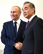 Встреча В.В.Путина с Министром иностранных дел КНР Ван И
